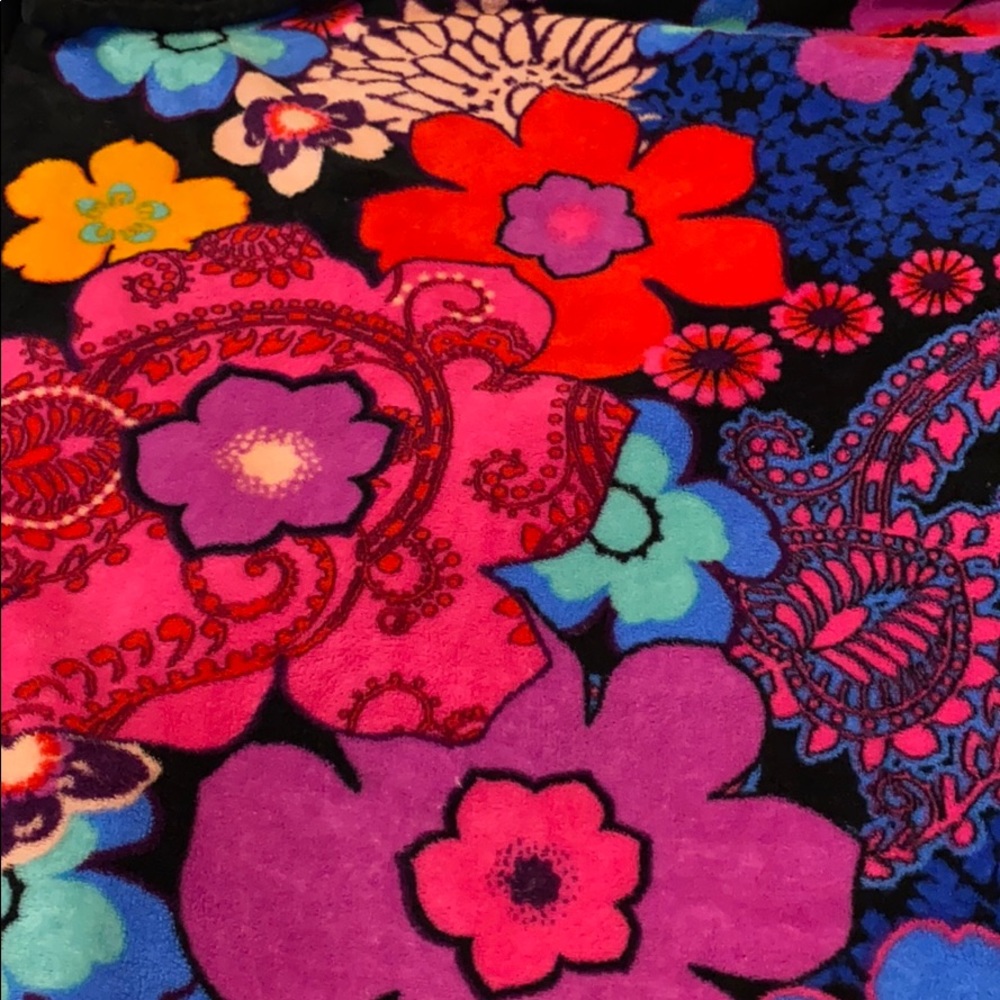 Cozy Fleece Floral Fiesta Vera Bradley Blanket